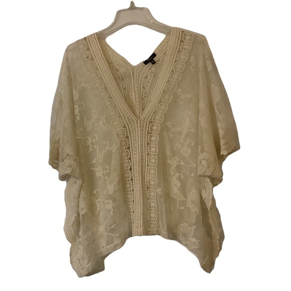 Cupio Tops - CUPIO Ivory Boho Lace Crochet Butterfly Appliqué Fairy Whimsy Top Blouse SZ S